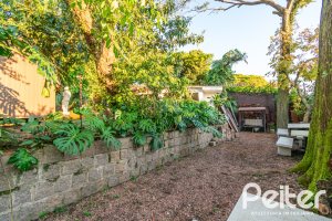 Casa à venda com 650m², 5 dormitórios, 5 suítes, 5 vagas, no bairro Vila Assunção em Porto Alegre