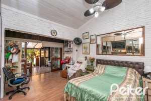 Casa à venda com 650m², 5 dormitórios, 5 suítes, 5 vagas, no bairro Vila Assunção em Porto Alegre