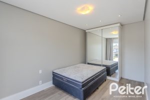 Casa em Condomínio à venda com 270m², 3 dormitórios, 2 suítes, 3 vagas, no bairro Terra Ville em PORTO ALEGRE