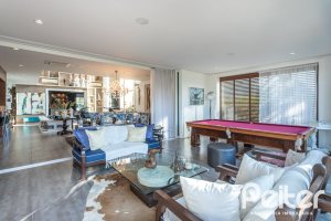 Casa em Condomínio à venda com 510m², 4 dormitórios, 4 suítes, 6 vagas, no bairro Terra Ville em PORTO ALEGRE