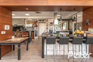 Casa em Condomínio à venda com 510m², 4 dormitórios, 4 suítes, 6 vagas, no bairro Terra Ville em PORTO ALEGRE