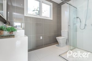 Casa em Condomínio à venda com 510m², 4 dormitórios, 4 suítes, 6 vagas, no bairro Terra Ville em PORTO ALEGRE