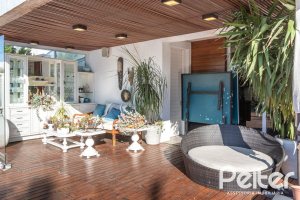 Casa em Condomínio à venda com 510m², 4 dormitórios, 4 suítes, 6 vagas, no bairro Terra Ville em PORTO ALEGRE