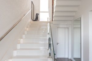 Casa em Condomínio à venda com 510m², 4 dormitórios, 4 suítes, 6 vagas, no bairro Terra Ville em PORTO ALEGRE