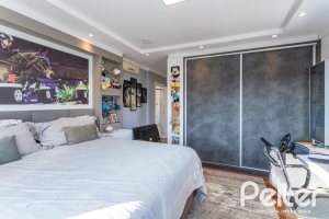 Casa em Condomínio à venda com 510m², 4 dormitórios, 4 suítes, 6 vagas, no bairro Terra Ville em PORTO ALEGRE