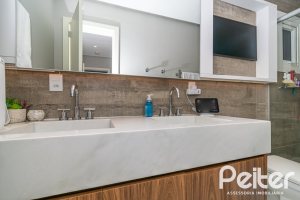 Casa em Condomínio à venda com 295m², 3 dormitórios, 3 suítes, 4 vagas, no bairro Alphaville em PORTO ALEGRE