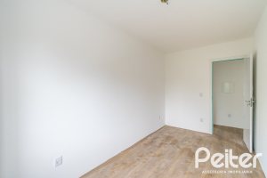 Casa à venda com 284m², 3 dormitórios, 1 suíte, 4 vagas, no bairro Tristeza em Porto Alegre