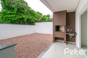 Casa à venda com 284m², 3 dormitórios, 1 suíte, 4 vagas, no bairro Tristeza em Porto Alegre