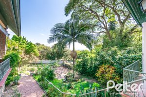 Casa à venda com 374m², 4 dormitórios, 2 suítes, 4 vagas, no bairro Vila Assunção em Porto Alegre