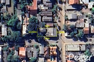 Terreno à venda com 405m², no bairro Camaquã em Porto Alegre