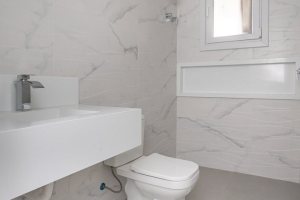 Casa em Condomínio à venda com 331m², 3 dormitórios, 3 suítes, 2 vagas, no bairro Alphaville em PORTO ALEGRE