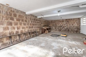 Casa à venda com 395m², 3 dormitórios, 1 suíte, 4 vagas, no bairro Sétimo Céu em Porto Alegre