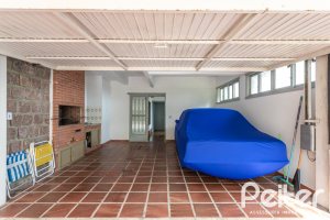 Casa à venda com 395m², 3 dormitórios, 1 suíte, 4 vagas, no bairro Sétimo Céu em Porto Alegre