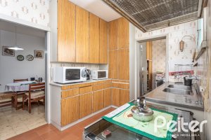 Casa à venda com 395m², 3 dormitórios, 1 suíte, 4 vagas, no bairro Sétimo Céu em Porto Alegre