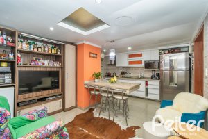 Apartamento à venda com 80m², 3 dormitórios, no bairro Nonoai em Porto Alegre