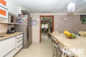 Apartamento à venda com 80m², 3 dormitórios, no bairro Nonoai em Porto Alegre