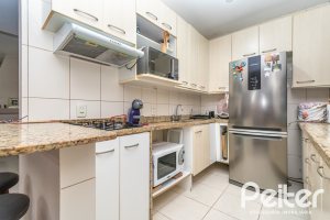 Casa à venda com 231m², 3 dormitórios, 1 suíte, 2 vagas, no bairro Ipanema em Porto Alegre