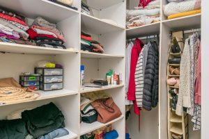 Casa à venda com 231m², 3 dormitórios, 1 suíte, 2 vagas, no bairro Ipanema em Porto Alegre