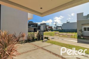 Casa em Condomínio à venda com 150m², 3 dormitórios, 3 suítes, 2 vagas, no bairro Ipanema em Porto Alegre