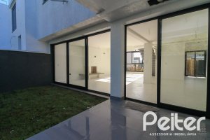 Casa em Condomínio à venda com 150m², 3 dormitórios, 3 suítes, 2 vagas, no bairro Ipanema em Porto Alegre