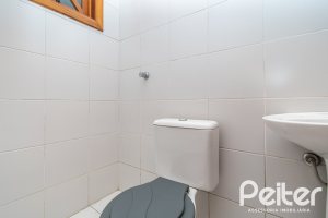 Casa em Condomínio à venda com 279m², 3 dormitórios, 1 suíte, 4 vagas, no bairro Jardim Isabel em Porto Alegre