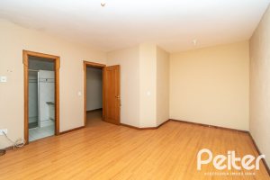 Casa em Condomínio à venda com 279m², 3 dormitórios, 1 suíte, 4 vagas, no bairro Jardim Isabel em Porto Alegre