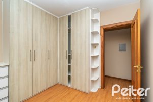 Casa em Condomínio à venda com 279m², 3 dormitórios, 1 suíte, 4 vagas, no bairro Jardim Isabel em Porto Alegre