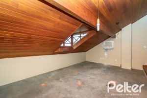 Casa em Condomínio à venda com 279m², 3 dormitórios, 1 suíte, 4 vagas, no bairro Jardim Isabel em Porto Alegre