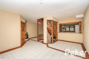 Casa em Condomínio à venda com 279m², 3 dormitórios, 1 suíte, 4 vagas, no bairro Jardim Isabel em Porto Alegre