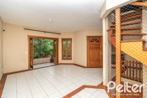 Casa em Condomínio à venda com 279m², 3 dormitórios, 1 suíte, 4 vagas, no bairro Jardim Isabel em Porto Alegre