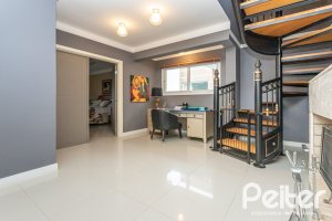 Casa em Condomínio à venda com 592m², 3 dormitórios, 3 suítes, 4 vagas, no bairro Terra Ville em PORTO ALEGRE