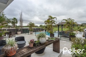 Casa em Condomínio à venda com 506m², 4 dormitórios, 4 suítes, 4 vagas, no bairro Terra Ville em Porto Alegre