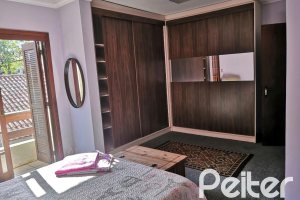 Casa em Condomínio à venda com 190m², 3 dormitórios, 1 suíte, 2 vagas, no bairro Ipanema em Porto Alegre