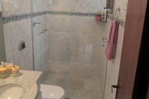 Casa em Condomínio à venda com 190m², 3 dormitórios, 1 suíte, 2 vagas, no bairro Ipanema em Porto Alegre