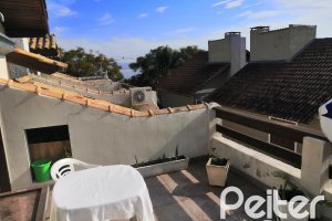 Casa em Condomínio à venda com 190m², 3 dormitórios, 1 suíte, 2 vagas, no bairro Ipanema em Porto Alegre