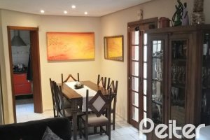 Casa em Condomínio à venda com 190m², 3 dormitórios, 1 suíte, 2 vagas, no bairro Ipanema em Porto Alegre