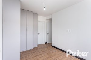 Apartamento à venda com 59m², 2 dormitórios, 1 suíte, 1 vaga, no bairro Jardim do Salso em Porto Alegre