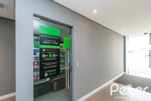 Apartamento à venda com 59m², 2 dormitórios, 1 suíte, 1 vaga, no bairro Jardim do Salso em Porto Alegre