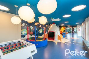 Apartamento à venda com 59m², 2 dormitórios, 1 suíte, 1 vaga, no bairro Jardim do Salso em Porto Alegre