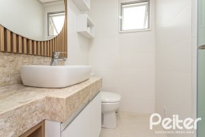 Apartamento à venda com 70m², 2 dormitórios, 1 suíte, 2 vagas, no bairro Cristal em Porto Alegre