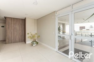 Apartamento à venda com 70m², 2 dormitórios, 1 suíte, 2 vagas, no bairro Cristal em Porto Alegre