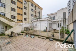 Casa à venda com 484m², 3 dormitórios, 2 suítes, 4 vagas, no bairro Tristeza em Porto Alegre