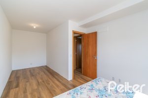 Apartamento à venda com 103m², 3 dormitórios, 1 suíte, 2 vagas, no bairro Tristeza em PORTO ALEGRE