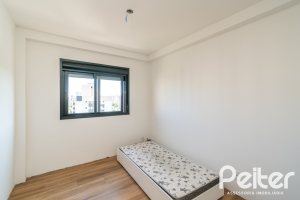Apartamento à venda com 103m², 3 dormitórios, 1 suíte, 2 vagas, no bairro Tristeza em PORTO ALEGRE