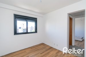 Apartamento à venda com 103m², 3 dormitórios, 1 suíte, 2 vagas, no bairro Tristeza em PORTO ALEGRE