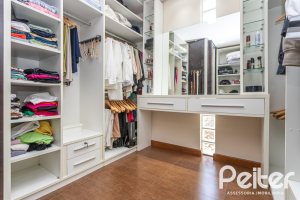 Casa em Condomínio à venda com 386m², 4 dormitórios, 4 suítes, 4 vagas, no bairro Terra Ville em PORTO ALEGRE