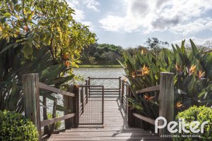 Casa em Condomínio à venda com 386m², 4 dormitórios, 4 suítes, 4 vagas, no bairro Terra Ville em PORTO ALEGRE