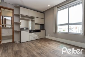 Apartamento à venda com 91m², 3 dormitórios, 1 suíte, 2 vagas, no bairro Tristeza em PORTO ALEGRE