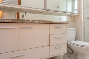 Apartamento à venda com 91m², 3 dormitórios, 1 suíte, 2 vagas, no bairro Tristeza em PORTO ALEGRE