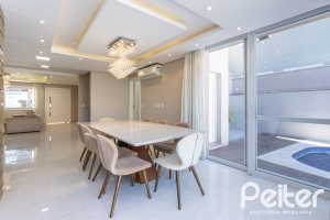 Casa em Condomínio à venda com 312m², 4 dormitórios, 4 suítes, 4 vagas, no bairro Hipica em PORTO ALEGRE